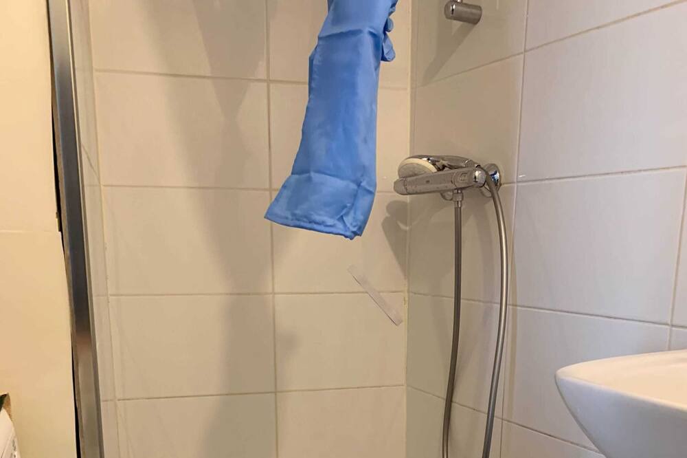 Photo of Bathroom in Conflans-Sainte-Honorine