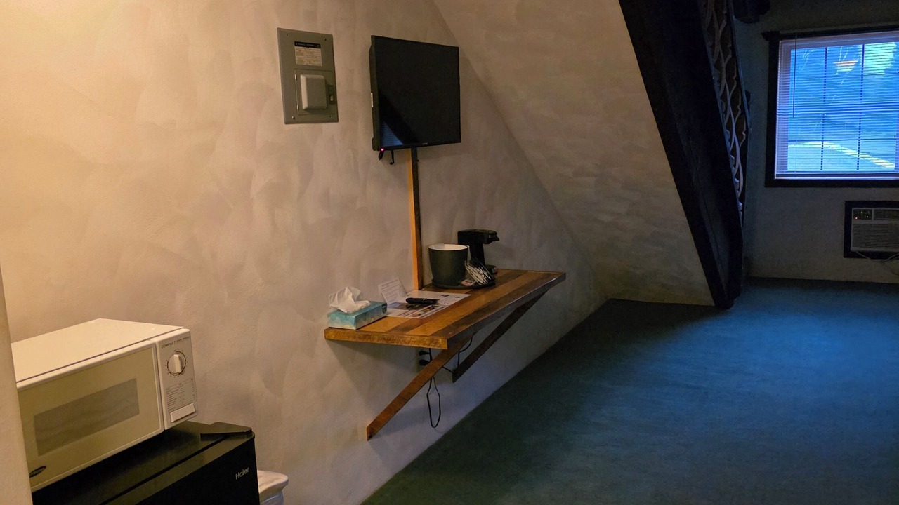 Photo of Others in Upson