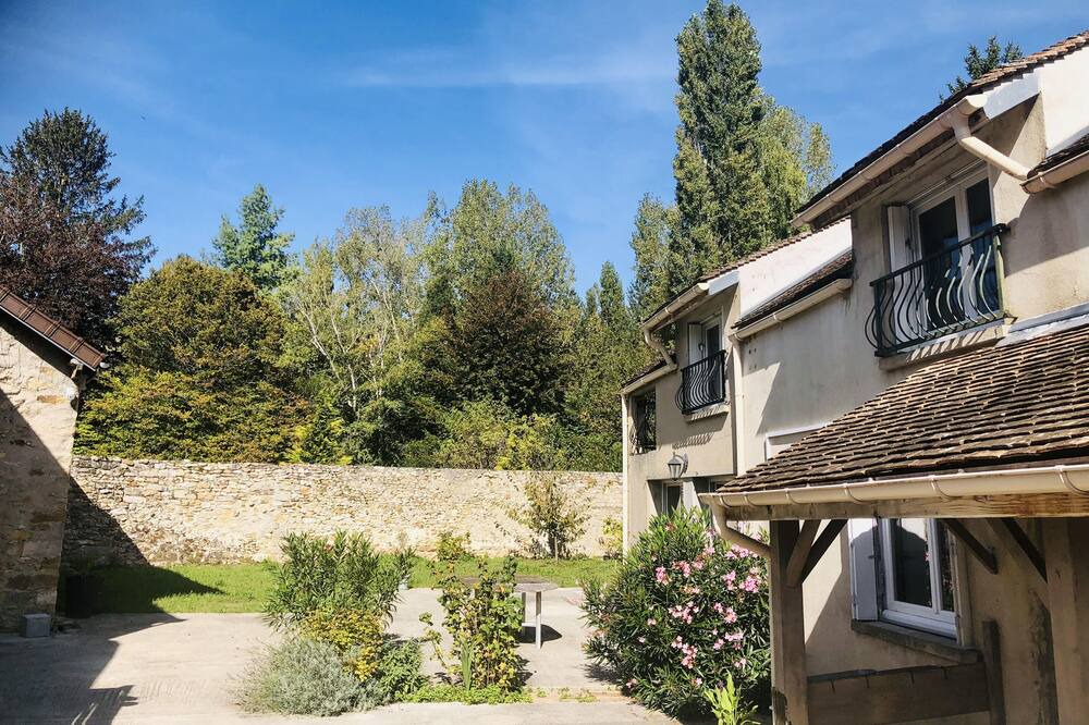 Photo of Outdoor in Vernou-la-Celle-sur-Seine