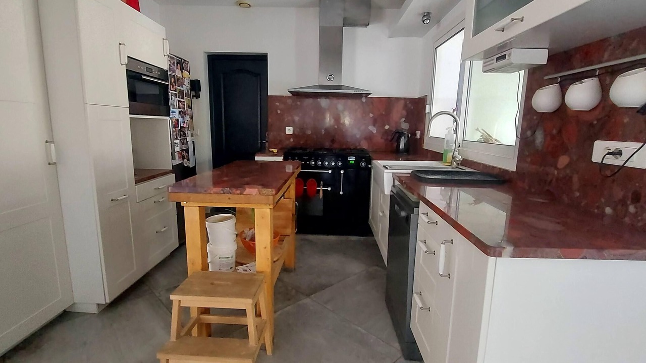 Photo of Kitchen in Saint-Martin-d'Ardeche