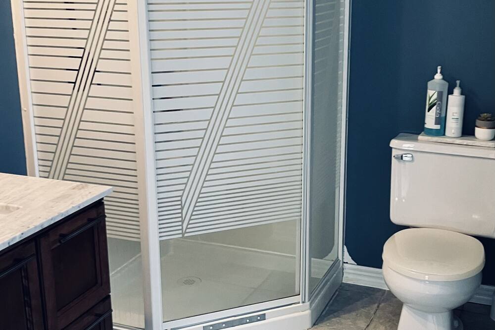 Photo of Bathroom in Val-Belair