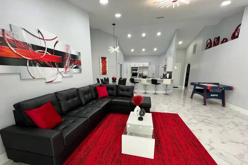 Photo of Livingroom in Brandon