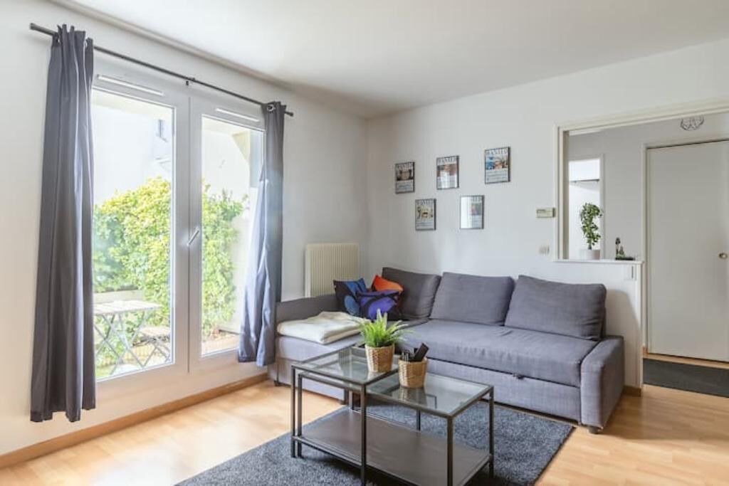 Photo of Livingroom in Elancourt