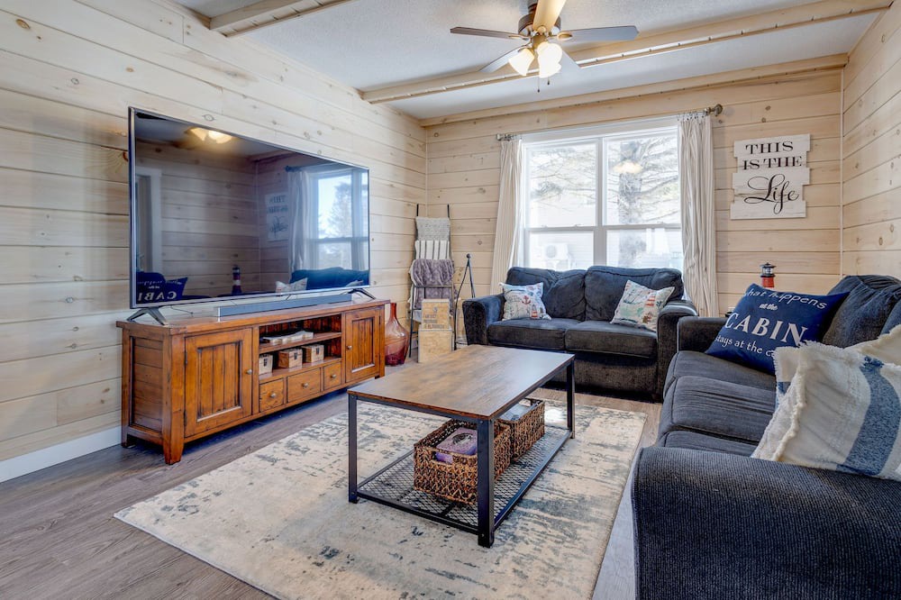 Photo of Livingroom in Prince County