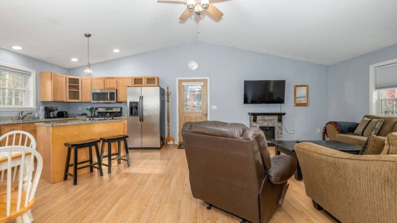 Photo of Others in Holden