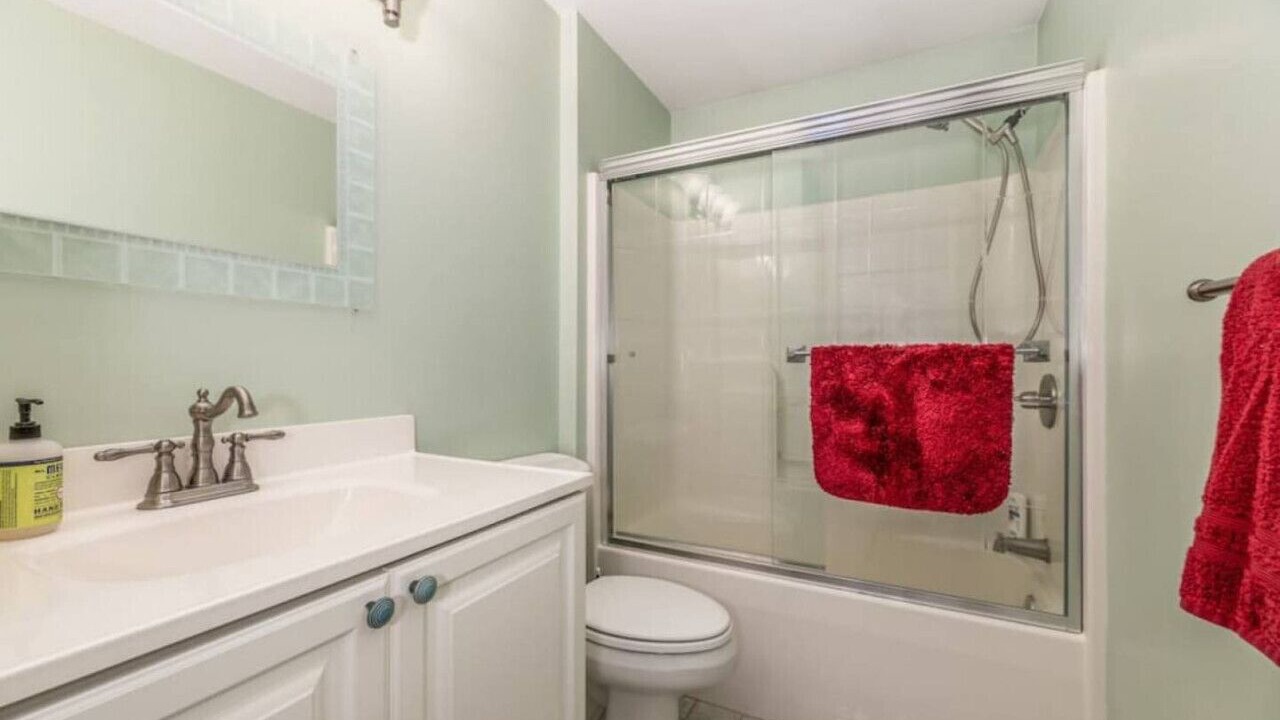 Photo of Others in Holden