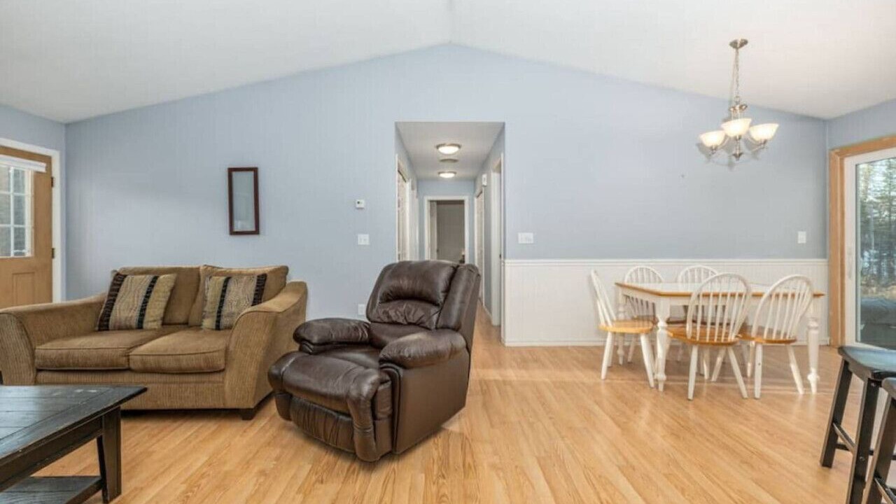 Photo of Others in Holden