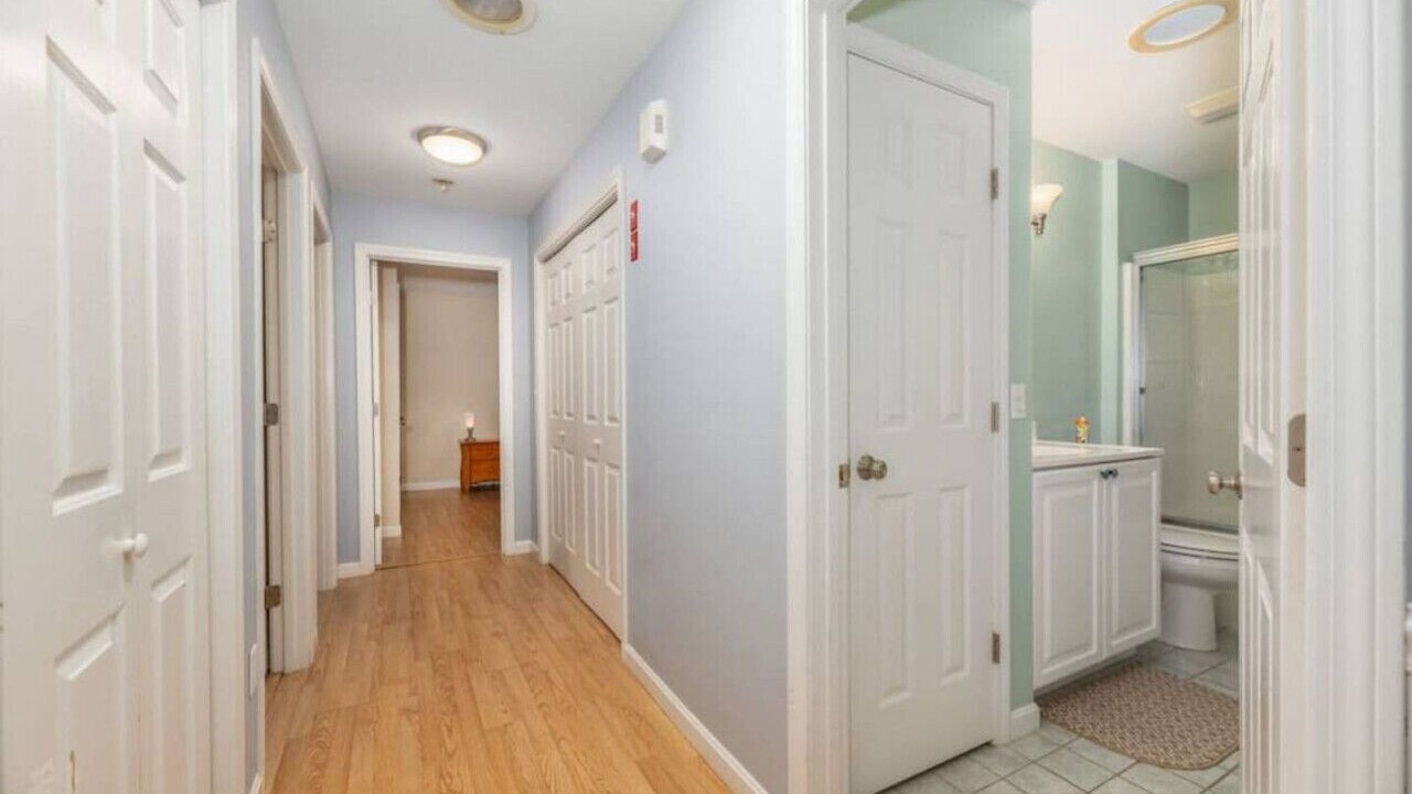 Photo of Others in Holden