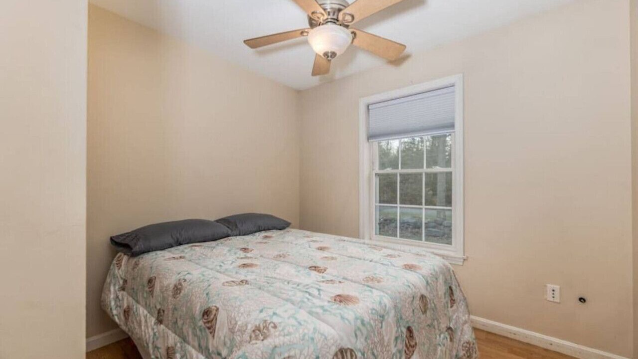 Photo of Others in Holden