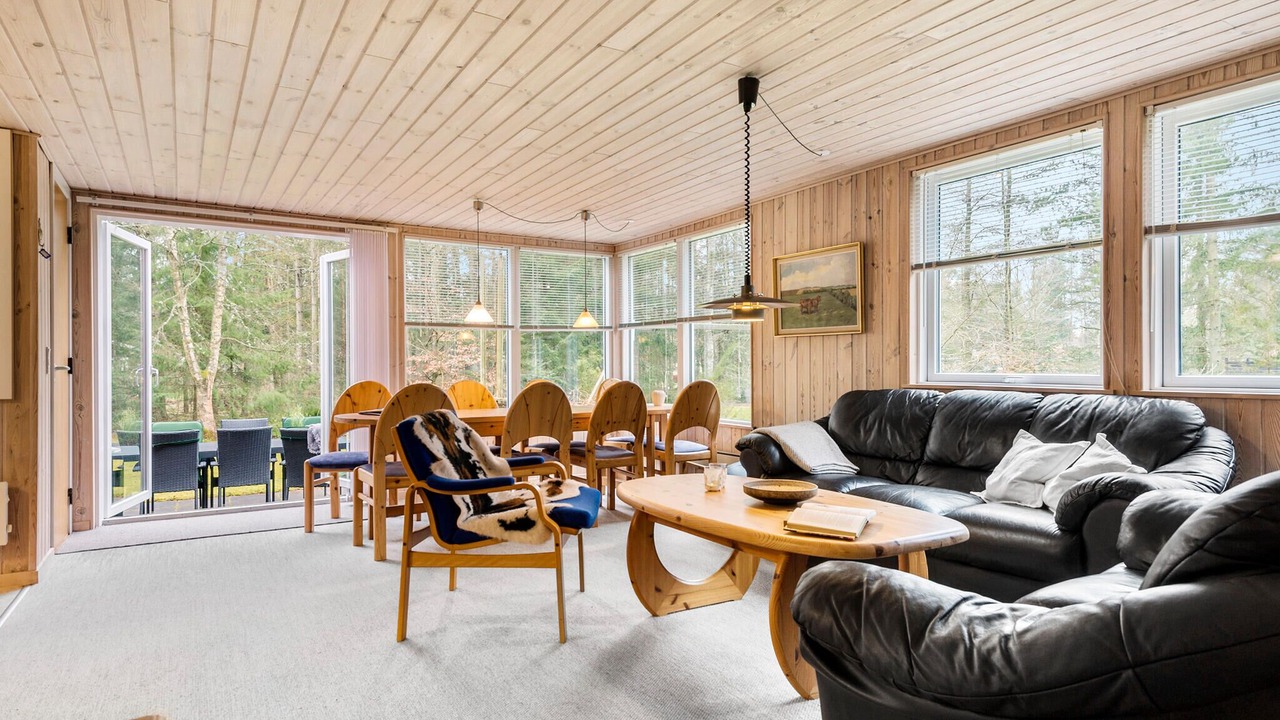 Photo of Others in Ans