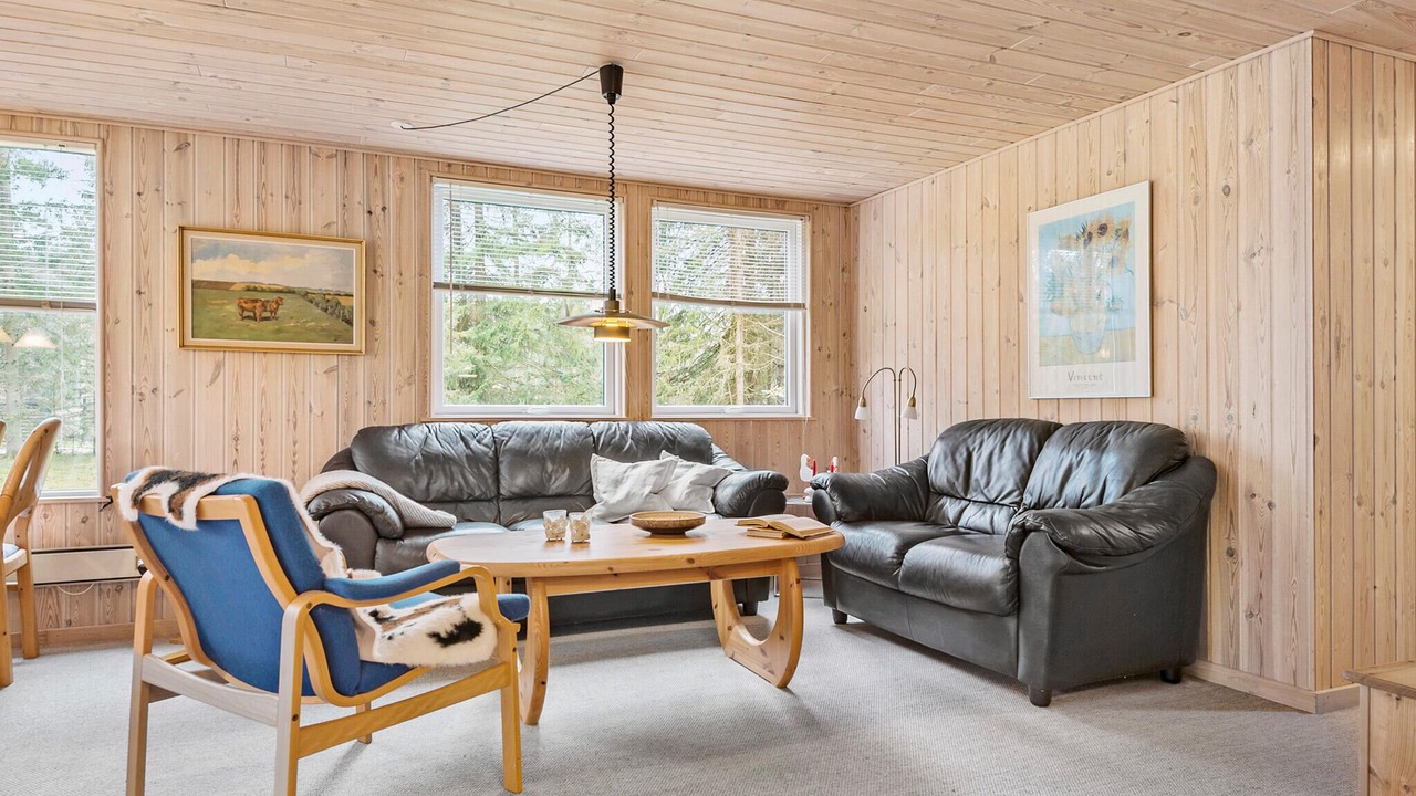 Photo of Others in Ans