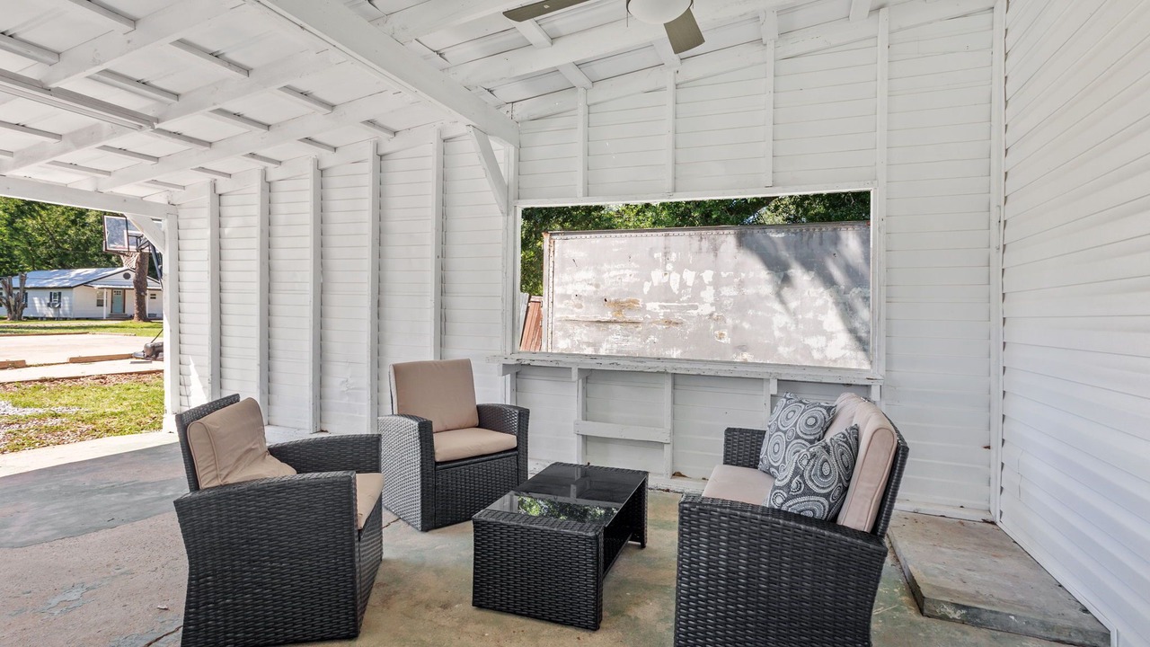 Photo of Patio Balcony in Jennings