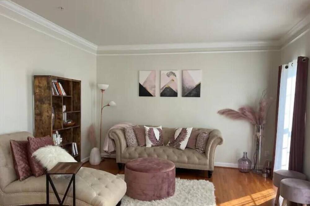 Photo of Livingroom in Bowie