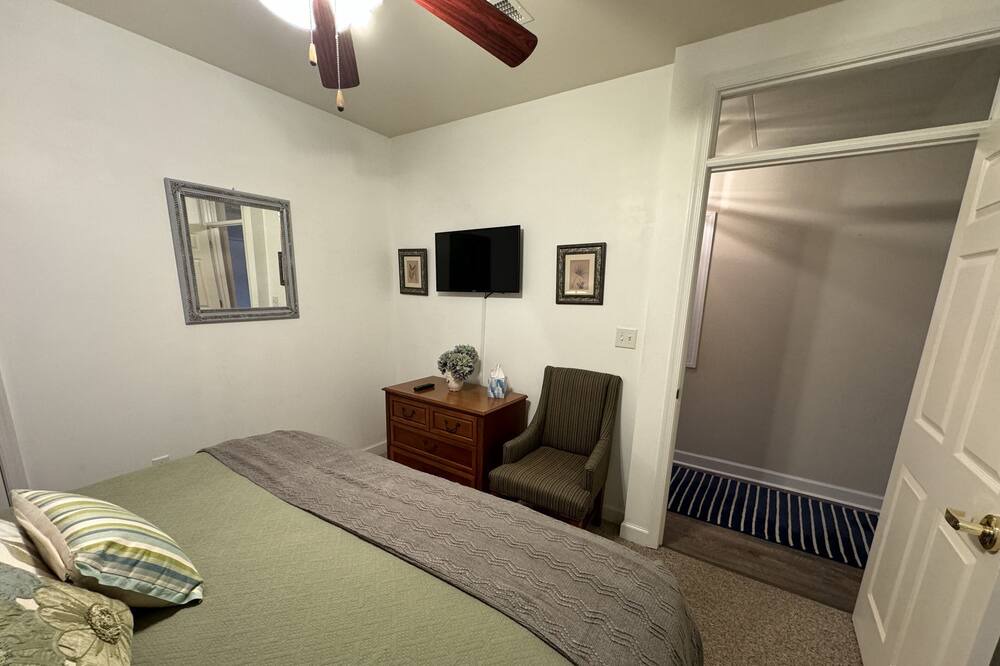 Photo of Bedroom in Smith Mountain Lake