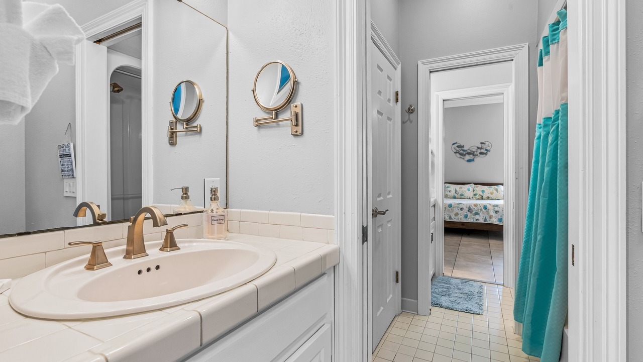 Photo of Others in Gulf Breeze