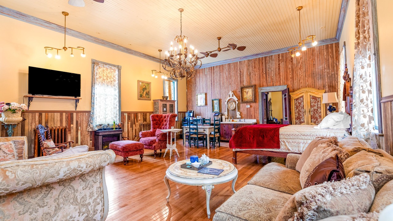 Photo of Livingroom in Franklin Springs