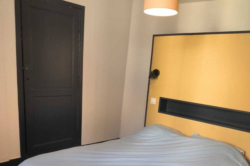 Photo of Bedroom in Mont-de-Marsan