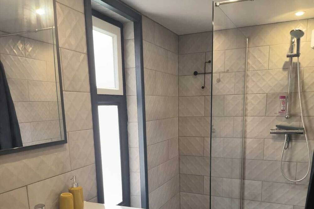 Photo of Bathroom in Mont-de-Marsan