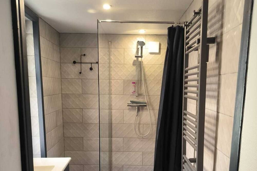 Photo of Bathroom in Mont-de-Marsan