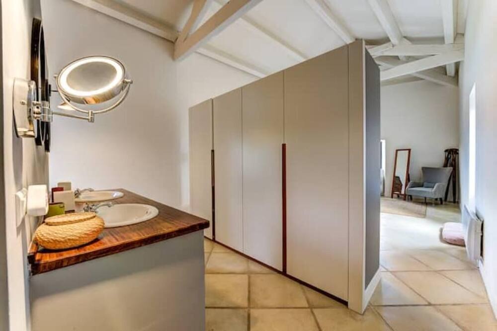 Photo of Kitchen in Saint-Privat-de-Champclos
