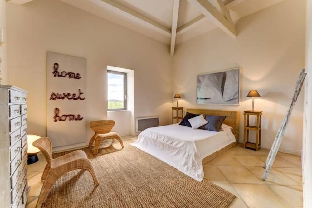 Photo of Bedroom in Saint-Privat-de-Champclos