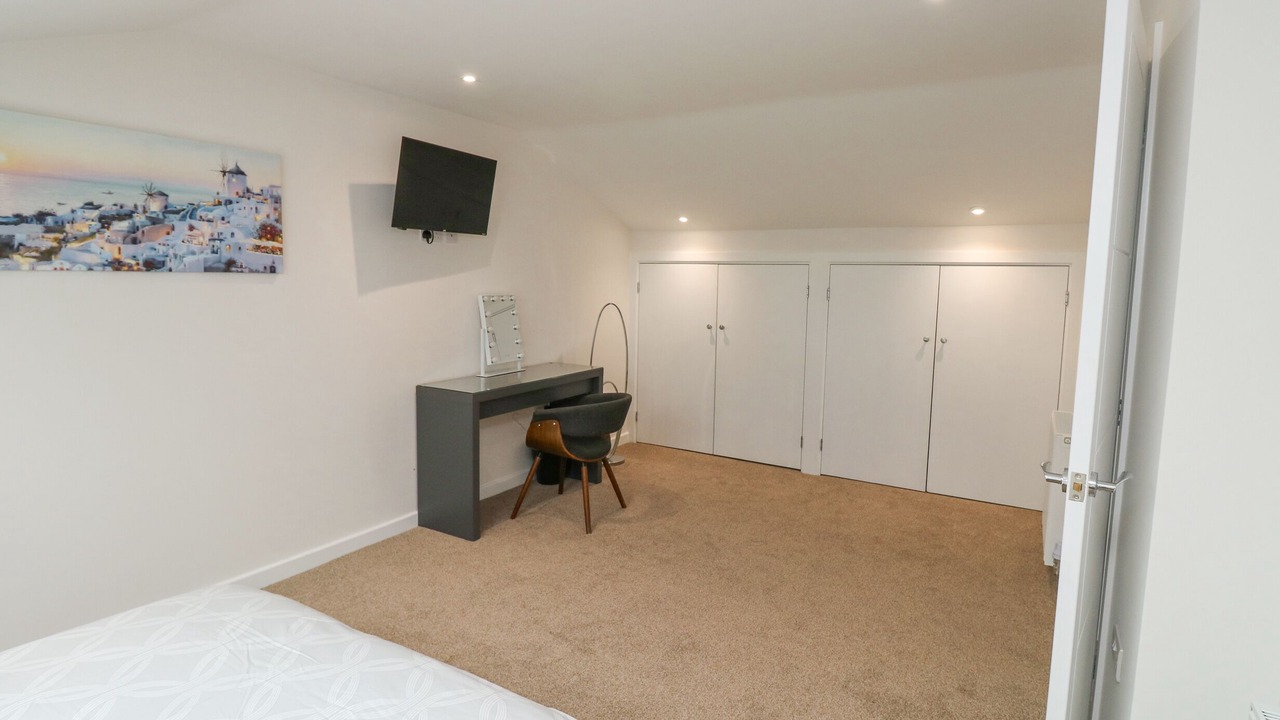 Photo of Others in Ide