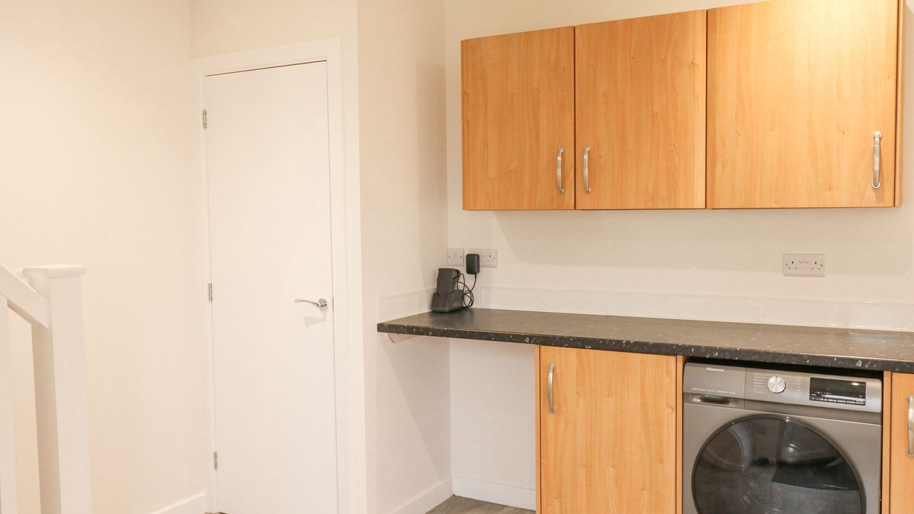 Photo of Others in Ide