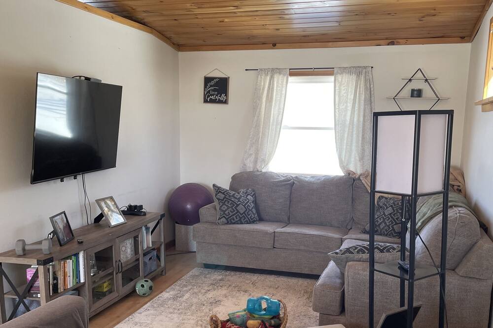 Photo of Livingroom in Watertown