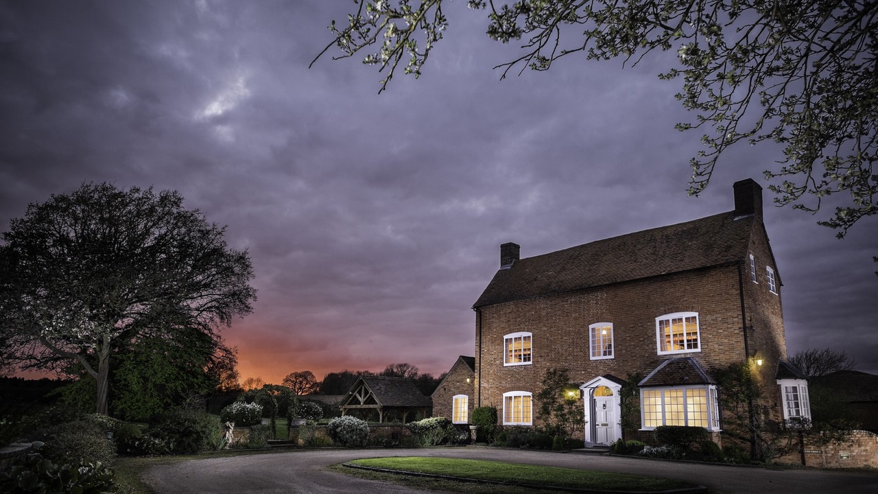 Photo of Others in Weston under Wetherley