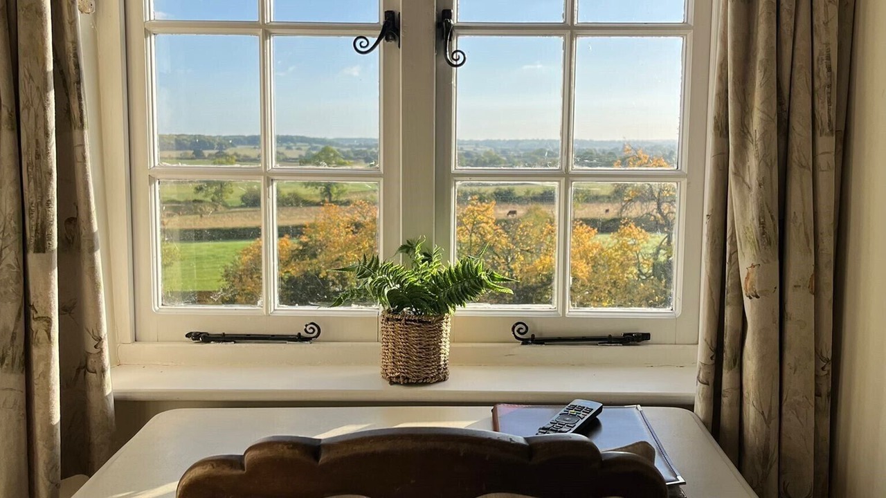 Photo of Others in Weston under Wetherley