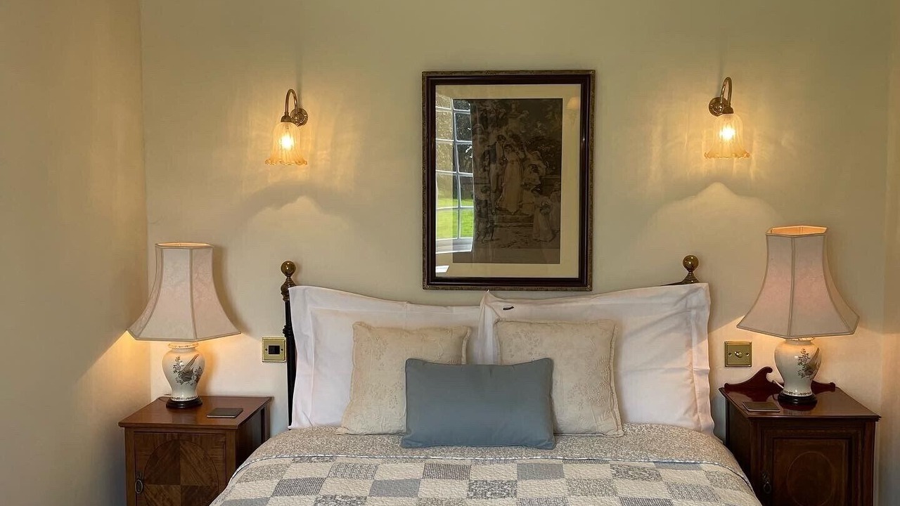 Photo of Bedroom in Weston under Wetherley