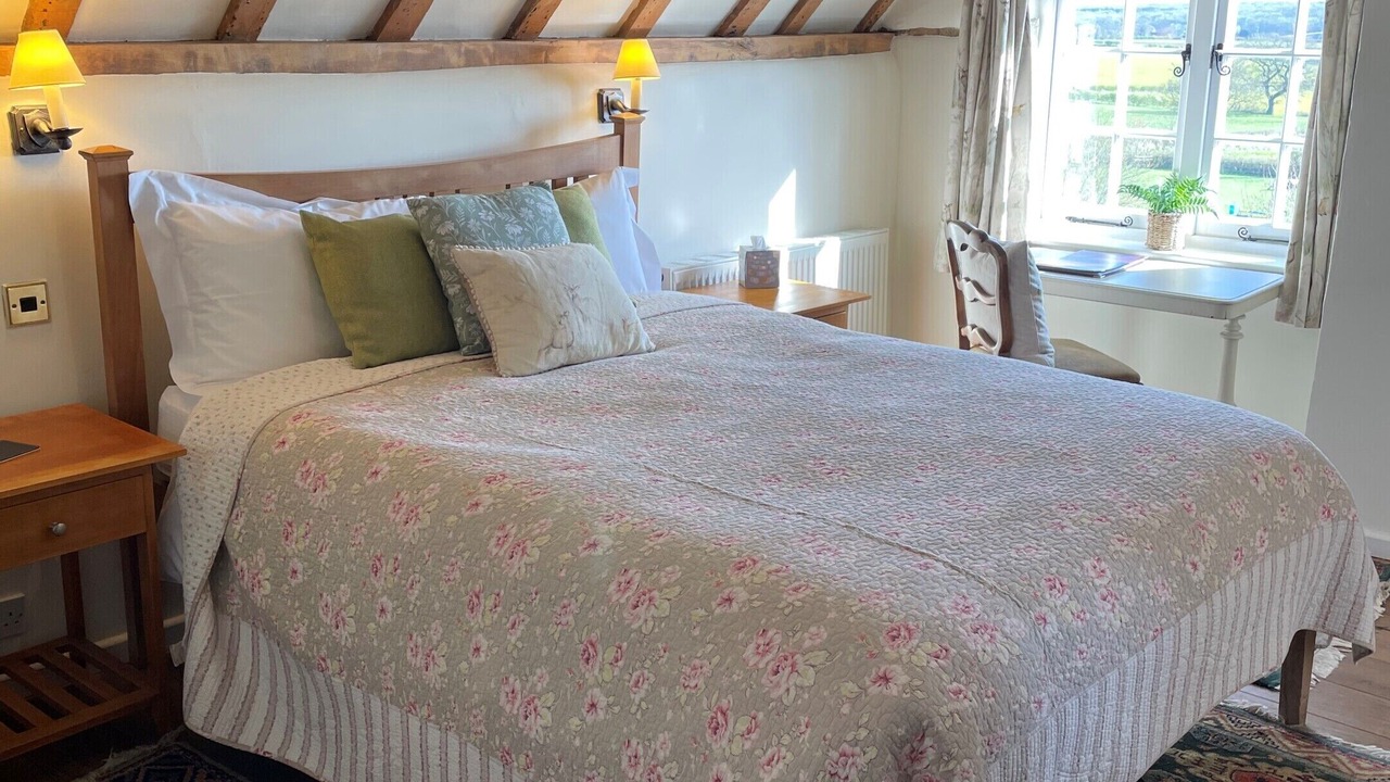 Photo of Bedroom in Weston under Wetherley