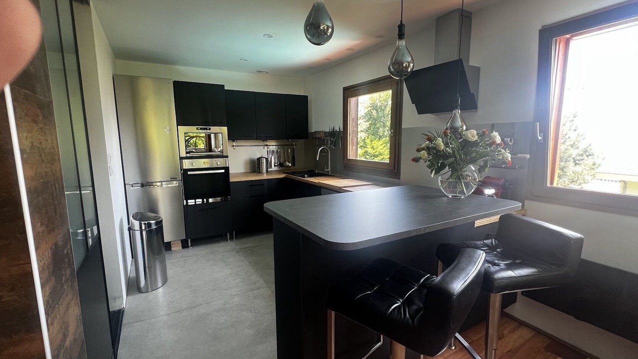 Photo of Kitchen in Saint-Ismier