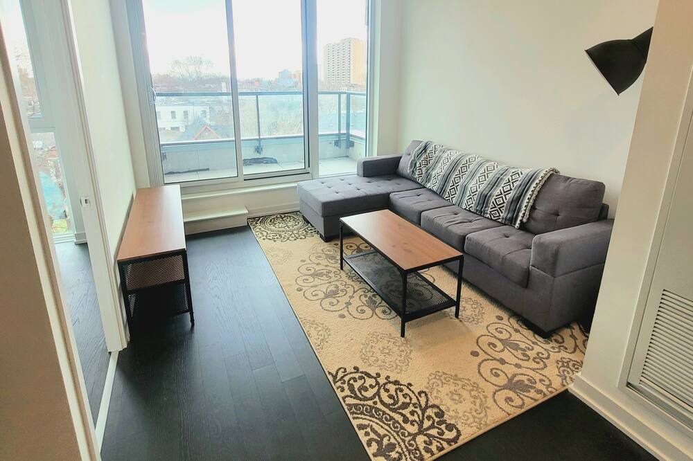 Photo of Livingroom in Parkdale