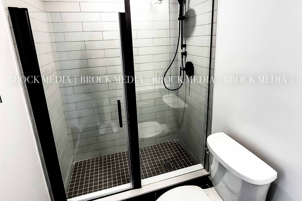 Photo of Bathroom in Parkdale