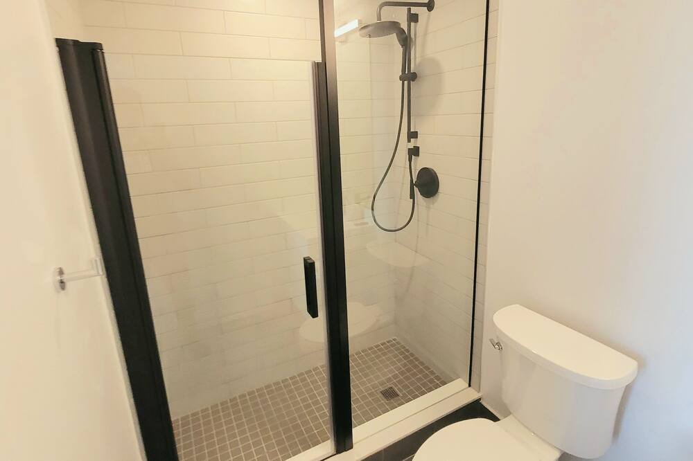 Photo of Bathroom in Parkdale