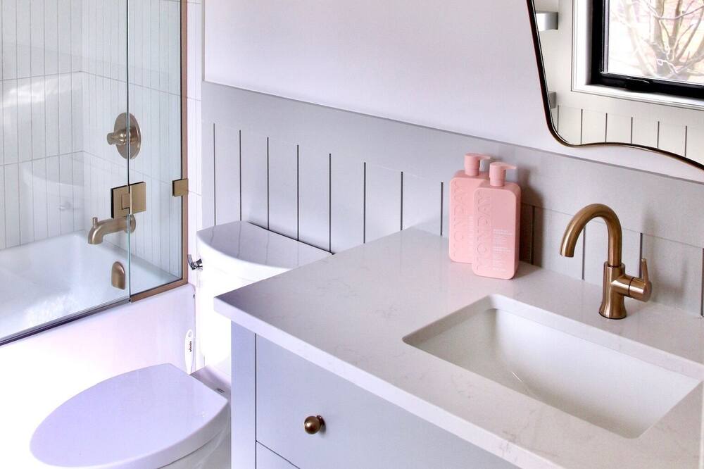 Photo of Bathroom in Long Point