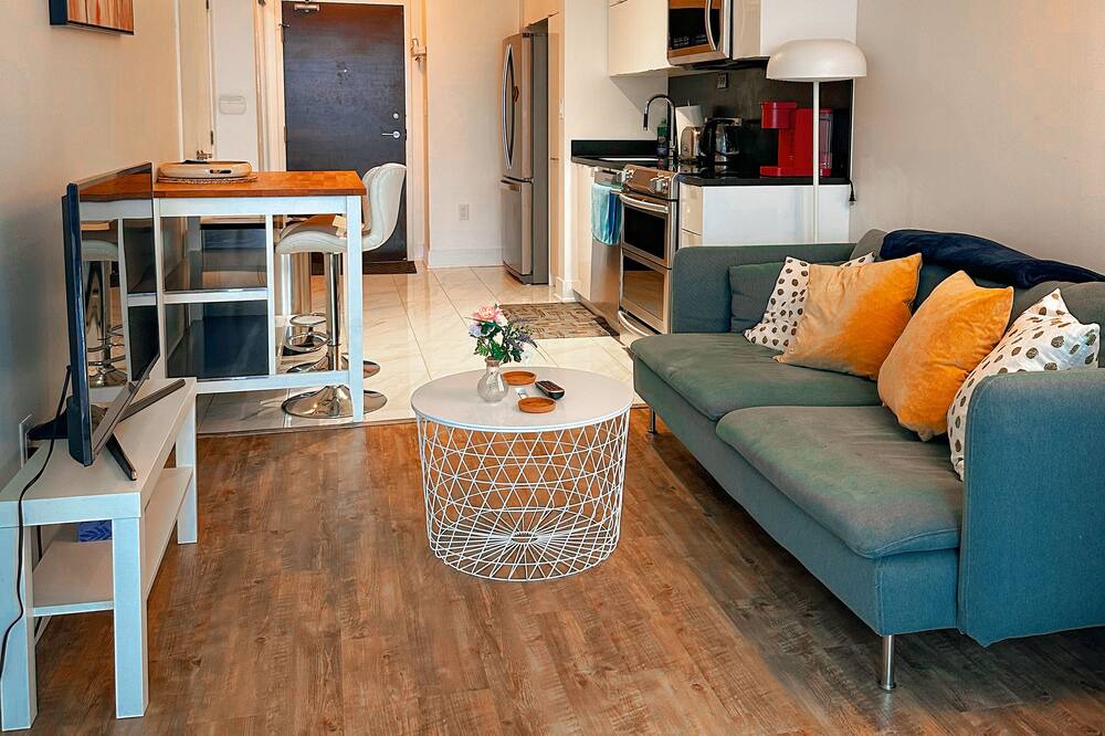 Photo of Livingroom in Central Waterfront