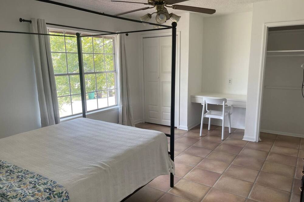 Photo of Bedroom in Leon Valley