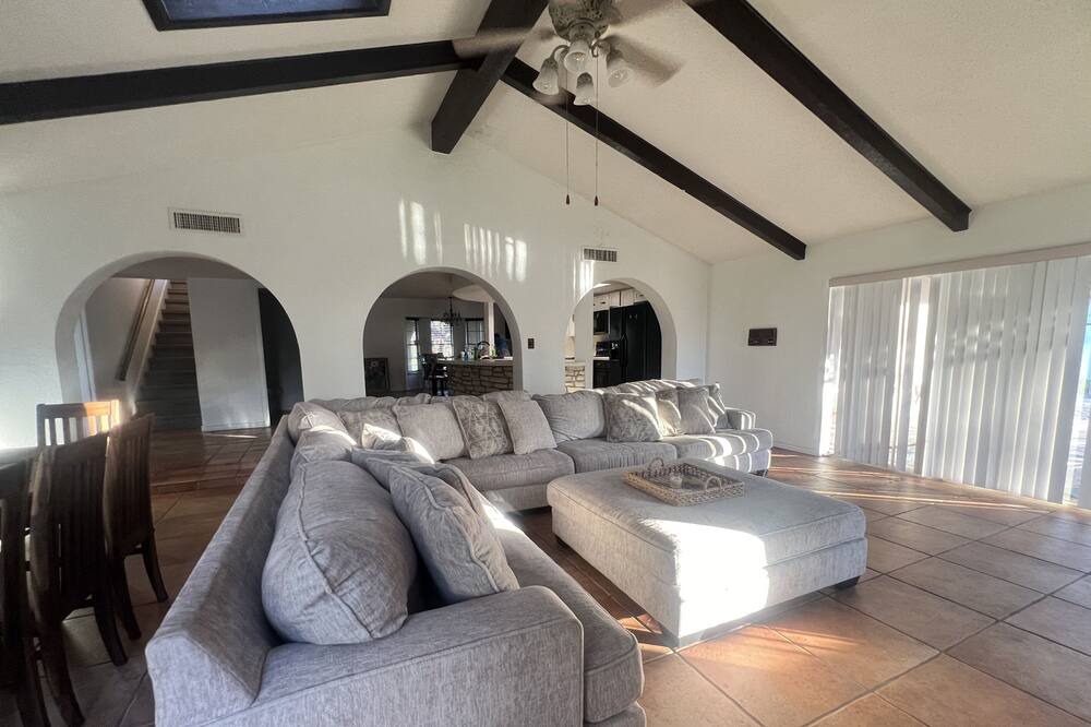 Photo of Livingroom in Leon Valley