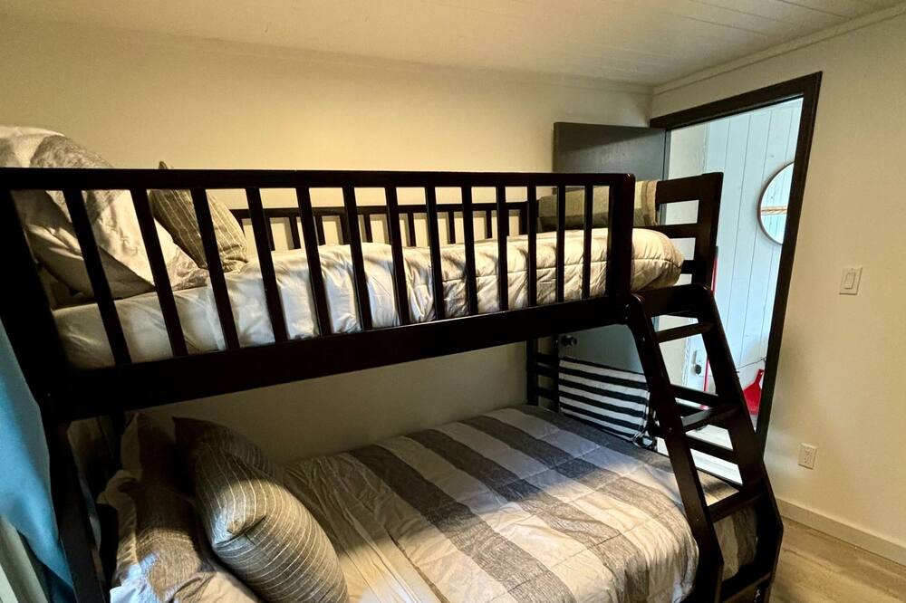 Photo of Bedroom in Northern Bruce Peninsula