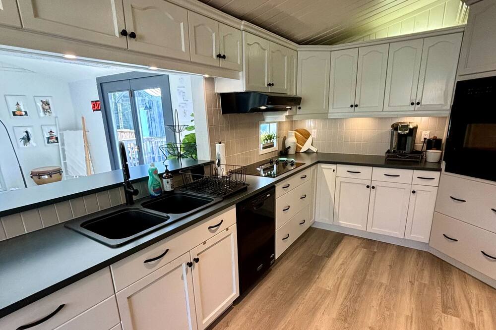 Photo of Kitchen in Northern Bruce Peninsula