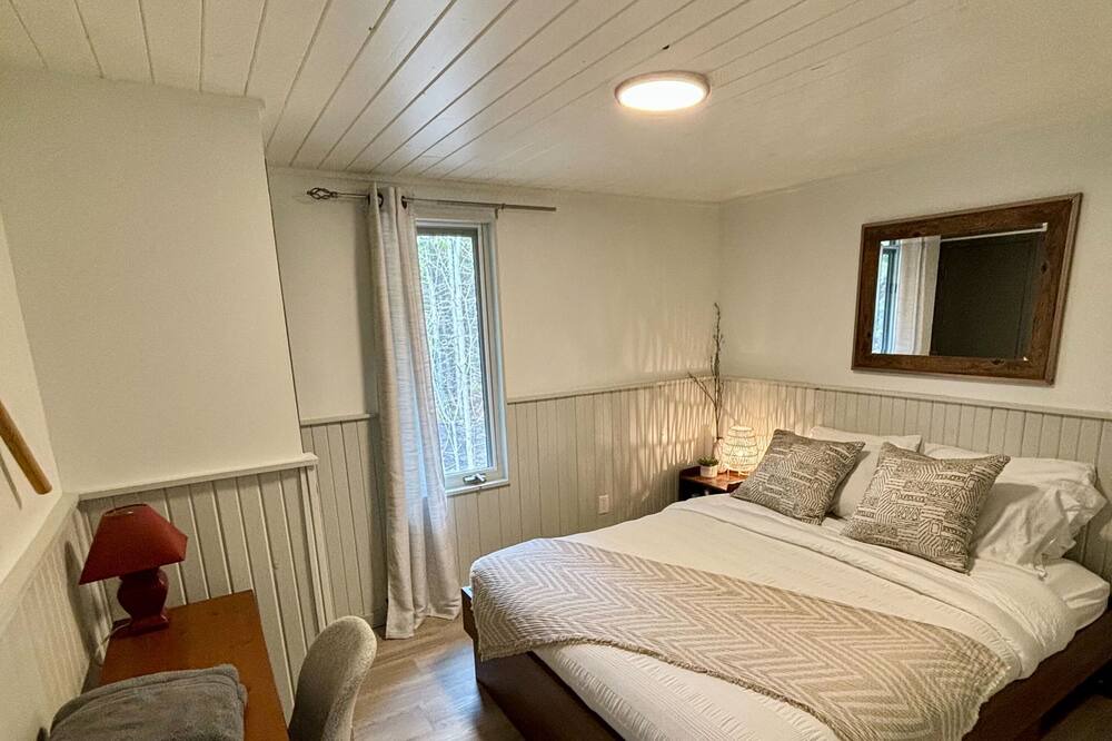 Photo of Bedroom in Northern Bruce Peninsula