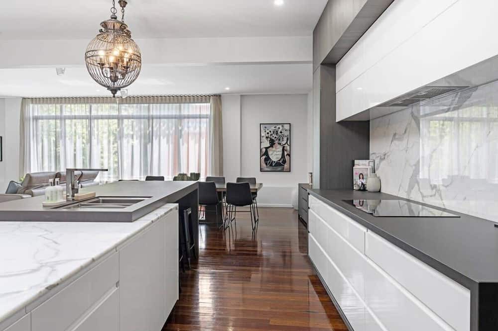 Photo of Kitchen in Newcastle West