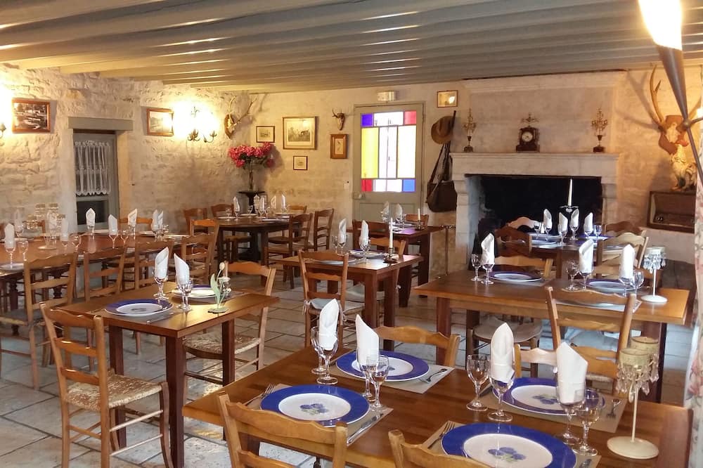 Photo of Others in Coulon