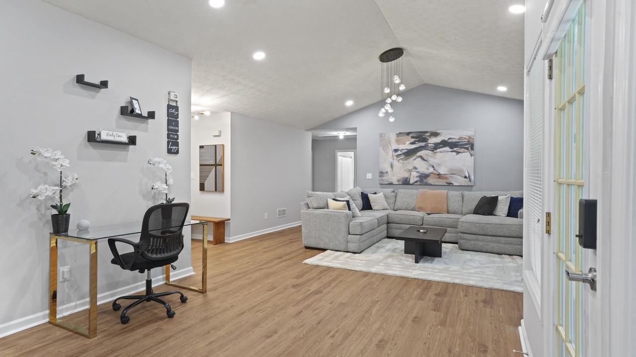 Photo of Livingroom in Lawrenceville