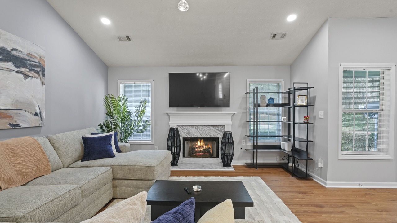 Photo of Livingroom in Lawrenceville