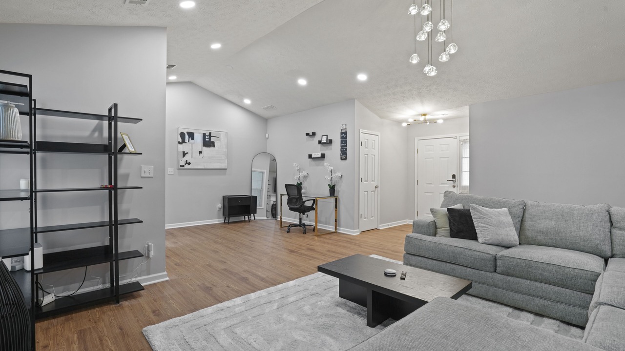 Photo of Livingroom in Lawrenceville
