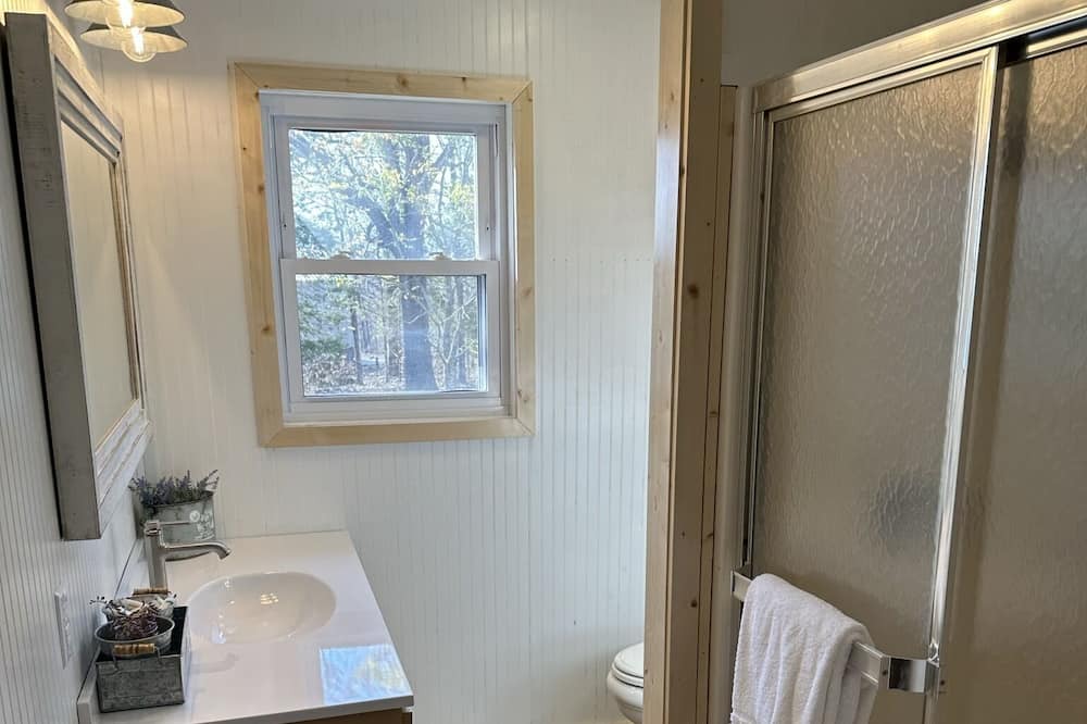 Photo of Bathroom in Elizabeth