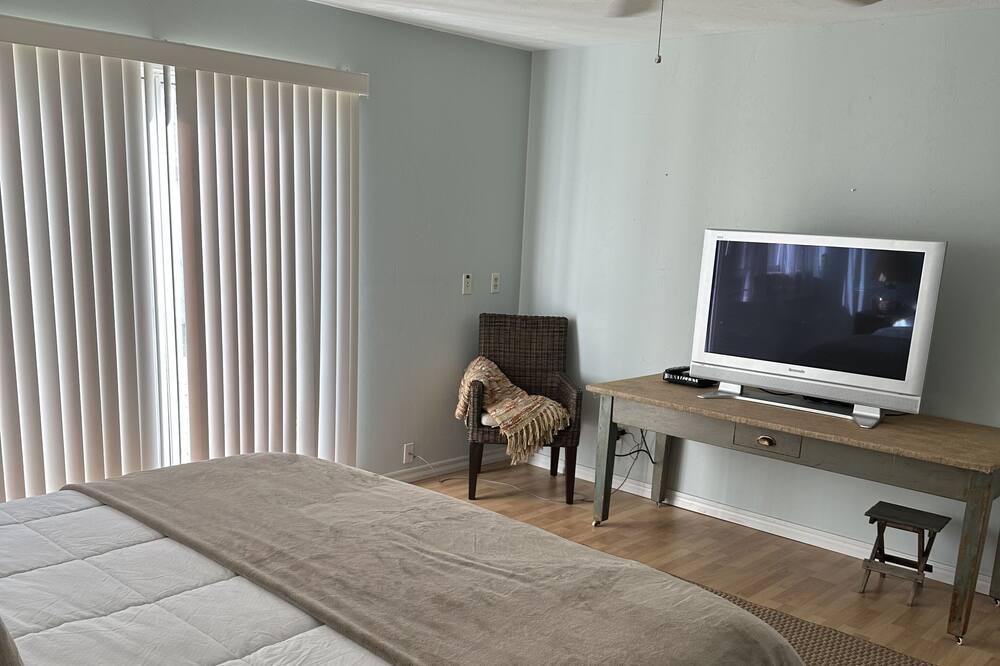 Photo of Bedroom in Elizabeth